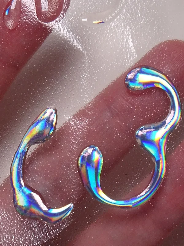 How to Create Metallic Eyeliner Swatches for Makeup Looks and Face Charts