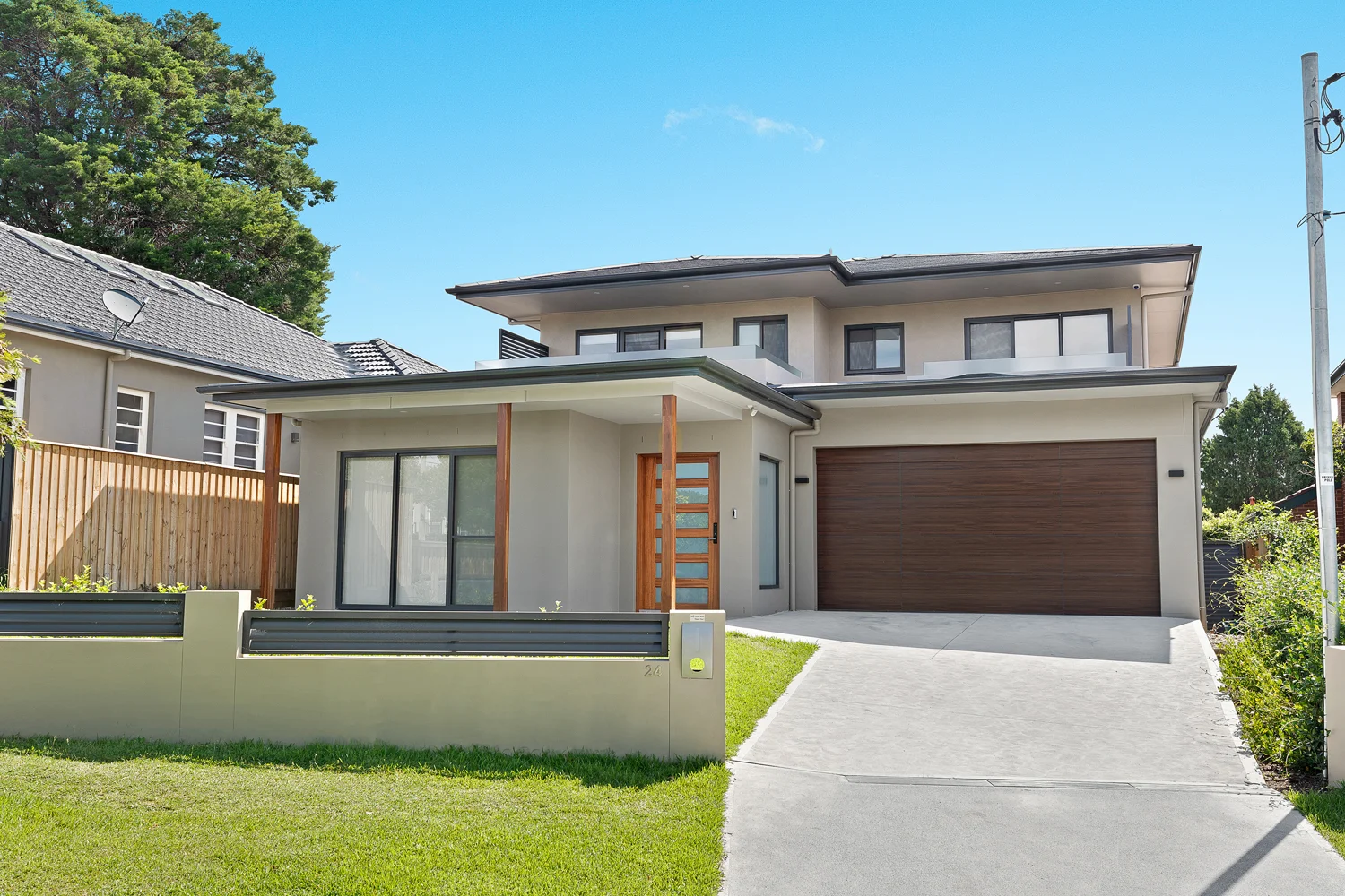 24 Raeburn Avenue - Facade.jpg