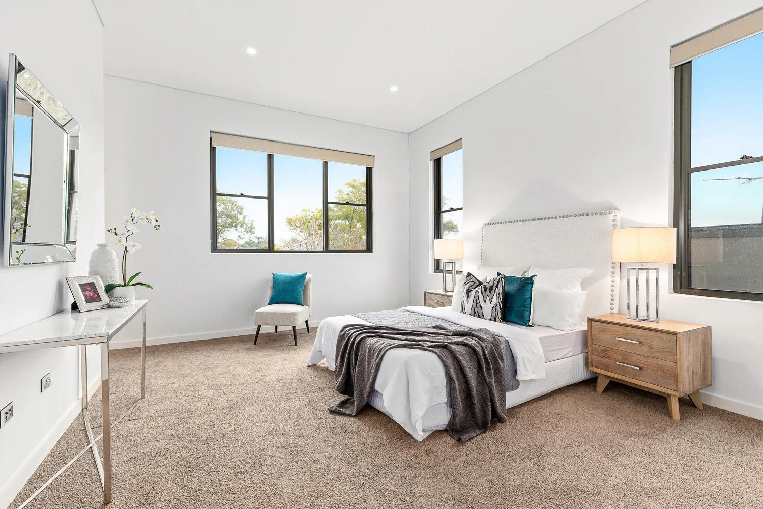 2 Charles - Bedroom 2.jpg