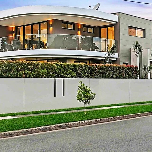 Chatswood Place is a real stand out property with several different textures on the facade, this property set the standard for the street scope, while also adding a record sale price for the street. MLM Property Developers was contracted to demolish