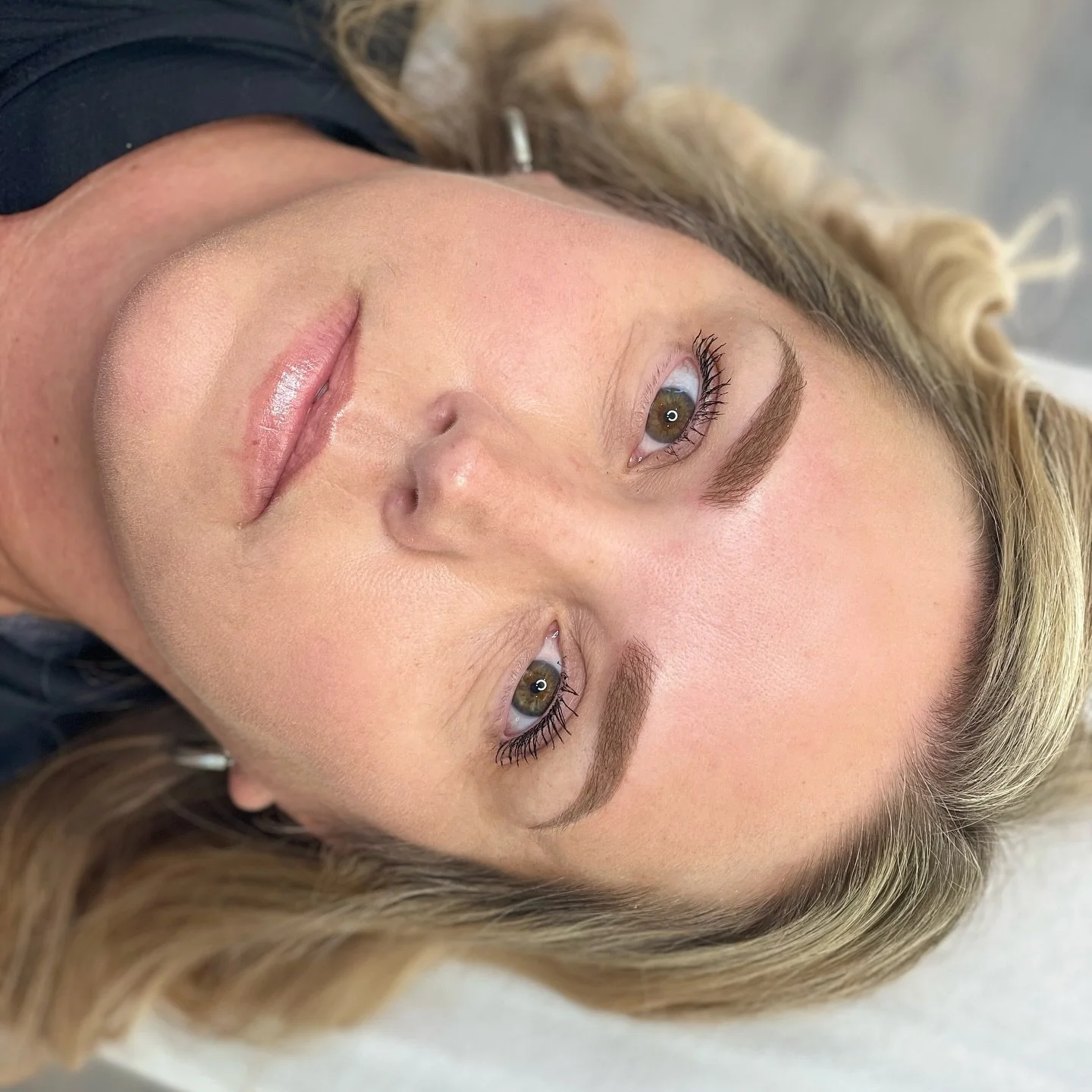 ☁️soft//subtle☁️ artist julie