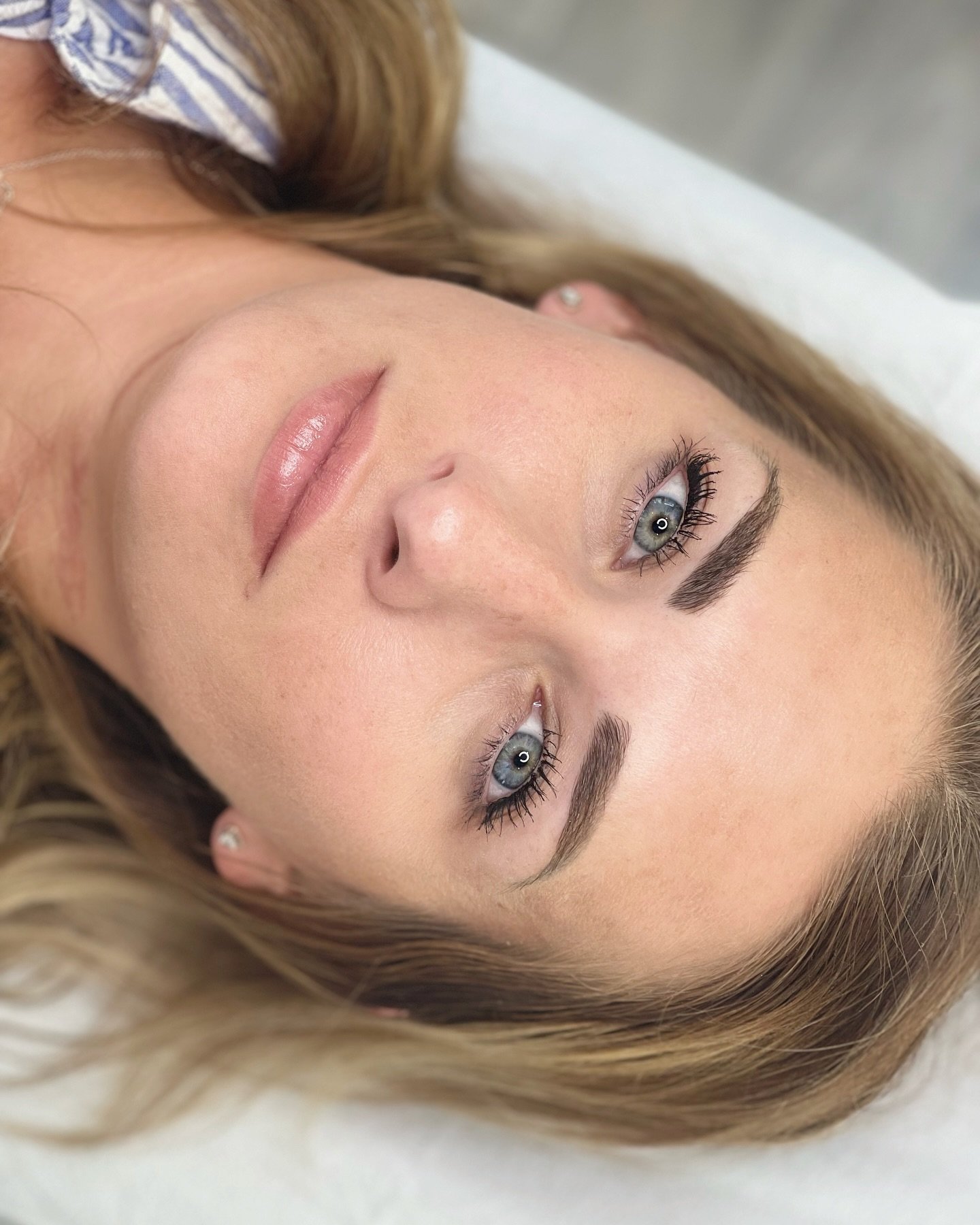 Taylors stunning healed brows before her annual refresh. 🩵💜🩵