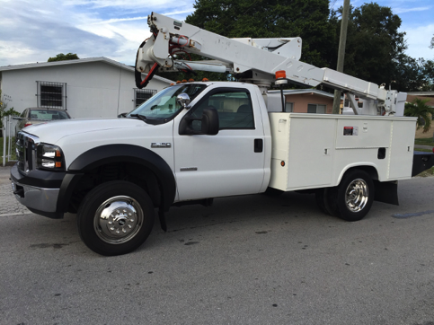 42 ft Bucket Truck (x3)