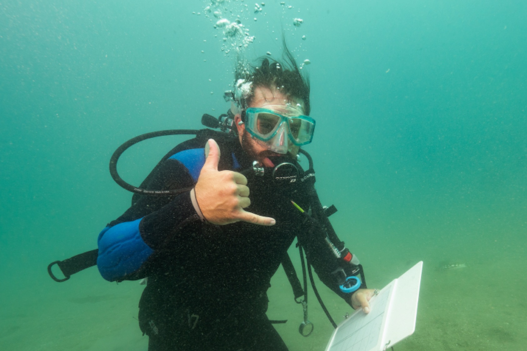 Nathan+Diving+Shaka.jpg