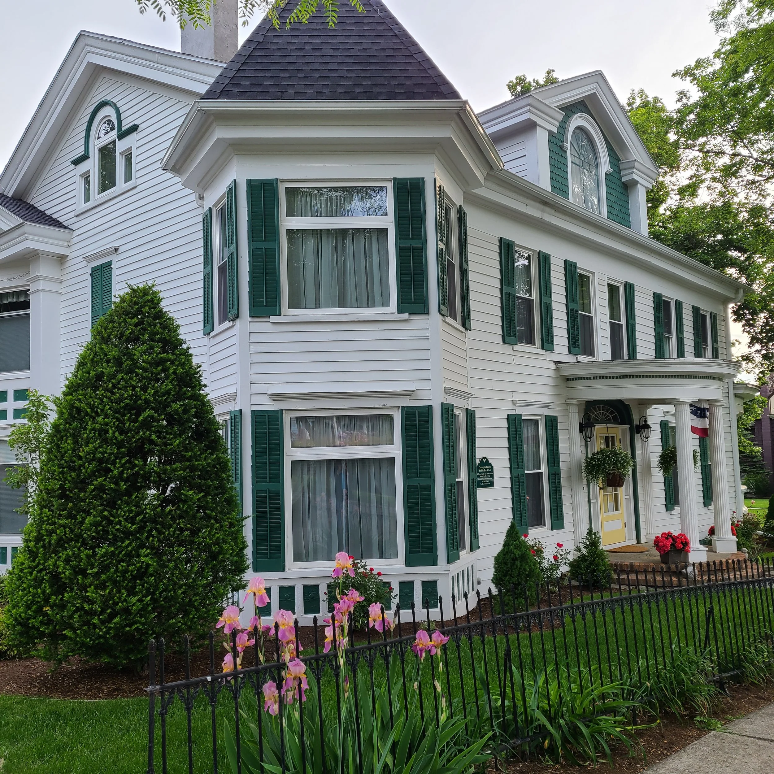 Gallery — Historic Champlin House Bed and Breakfast Inn