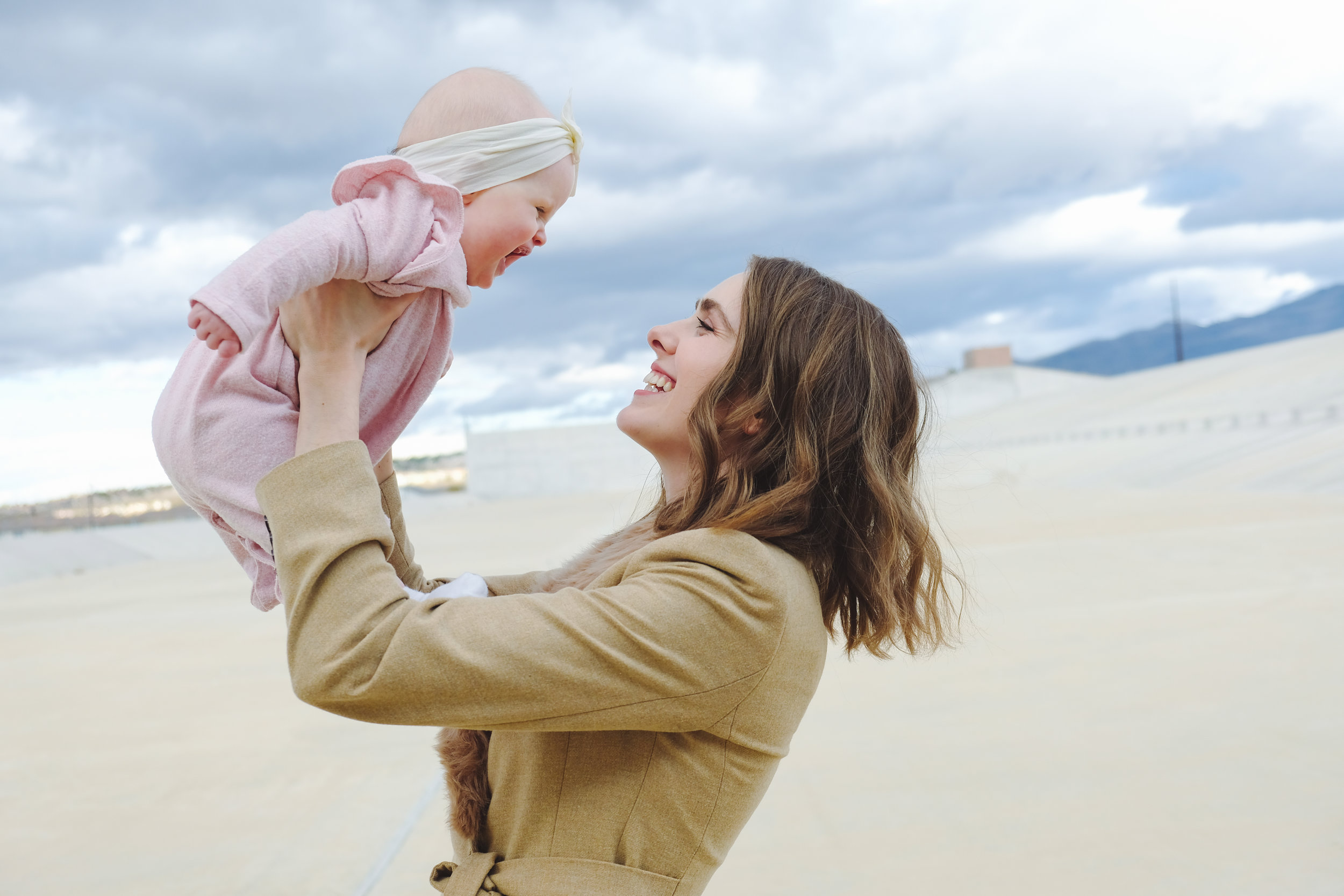 Mom, You're Incredible! Summary of the Book by Linda Weber