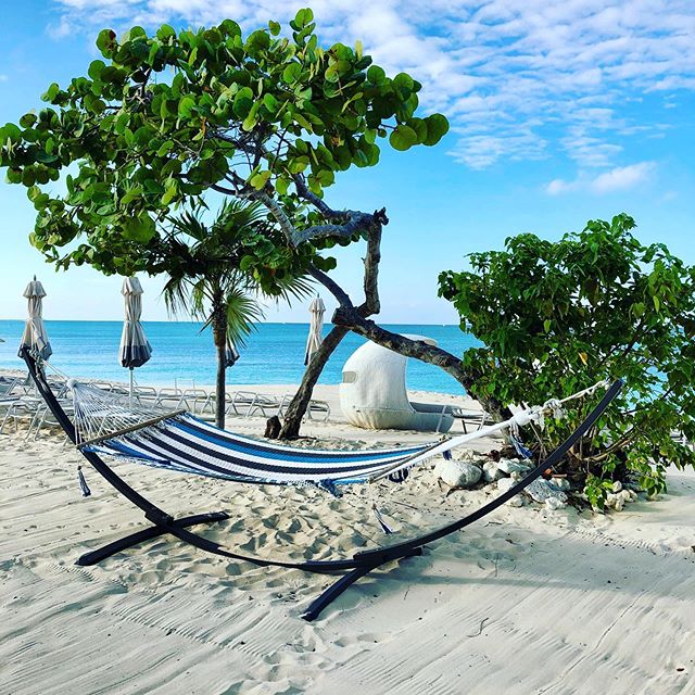 📍in my mind, this sums up Vacation. Traveling is something just as great but completely different 📍
#vacation #grandcayman #caymanislands #beach #beachlife #beachcomber #relax #caribbean #vacay #travel #island #hammock #chill #resort #besttrip #tri