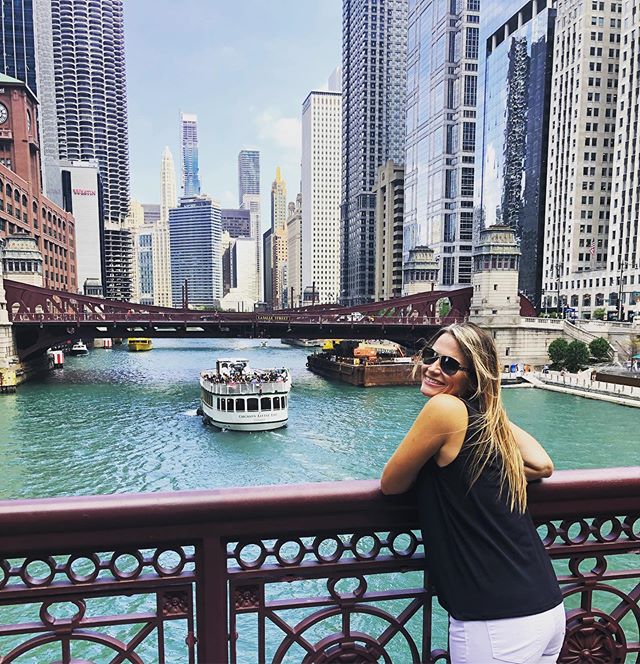 Perfect day in #Chicago 📍❤️&rsquo;s the #chicagoriverwalk 
#chitown #windycity #chicagoillinois #river #city #hotel #deepdishpizza #travel #travelusa #travelphotography #travelblogger #traveling #travelholic #travelholic #travelguide #travelplanner 