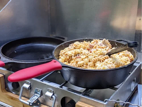 The Best Cast Iron Set for Camping [And How to Use It Like a Pro] | Take  The Truck