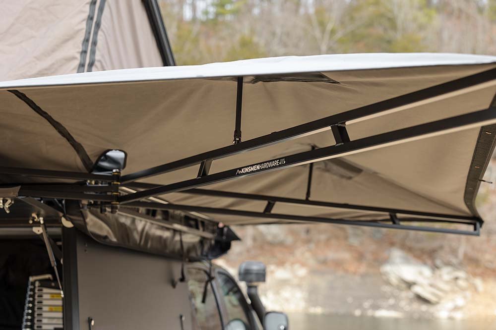 heavy duty 4wd awning arms fully extended to support canopy