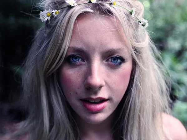 HUMAN FAVORITES WITH LOLA