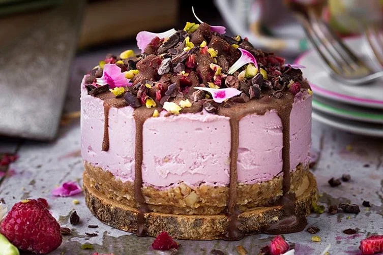 RASPBERRY CHEESECAKE