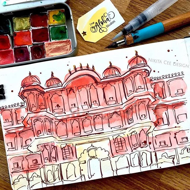 Known as the Pink City, Jaipur has an abundance of palaces and historic forts in most every imaginable shade of red and pink sandstone. ✨ The Jaipur City Palace which is illustrated here is still the home of the Jaipur royal family and boy is it an a