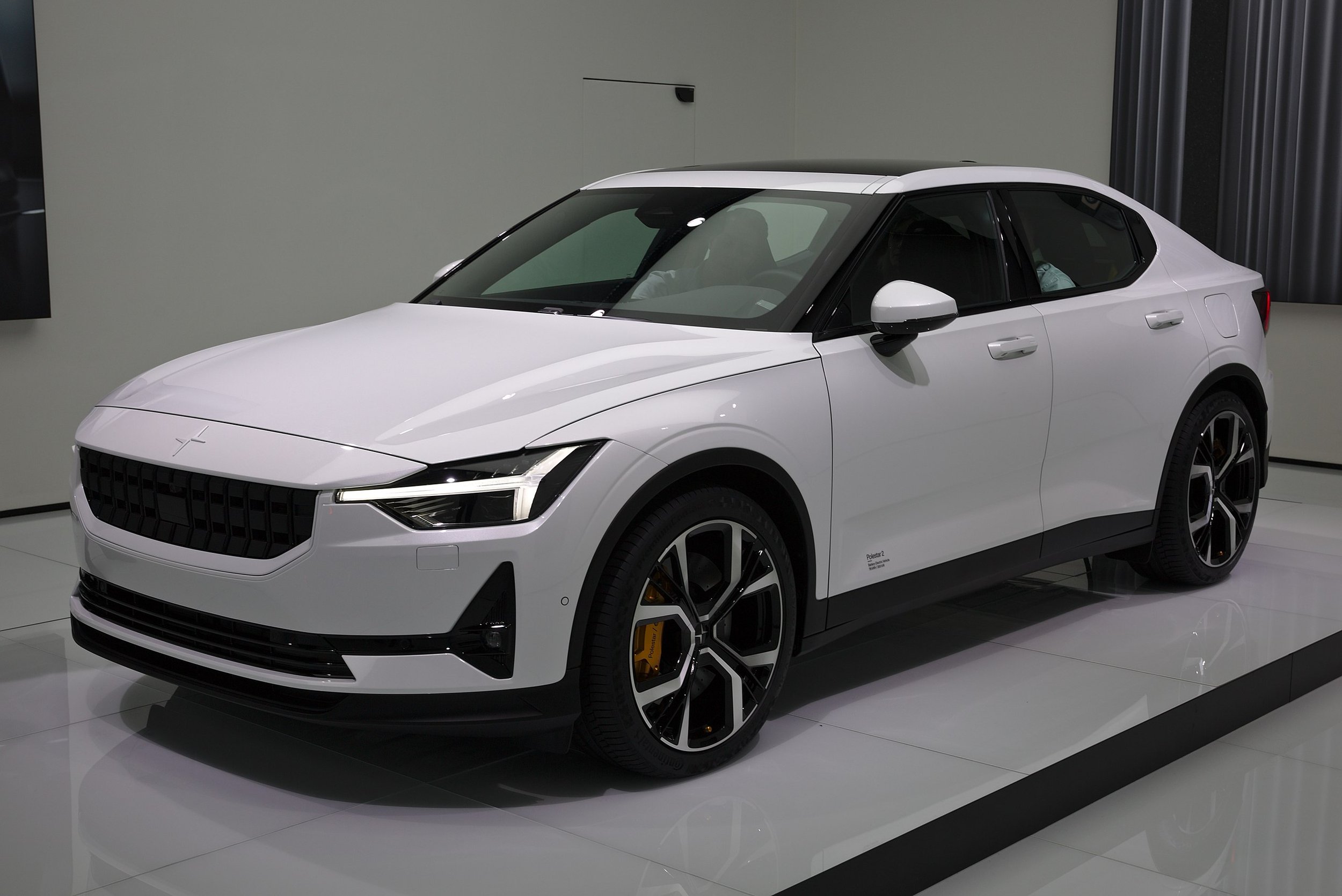 Polestar 2.jpeg