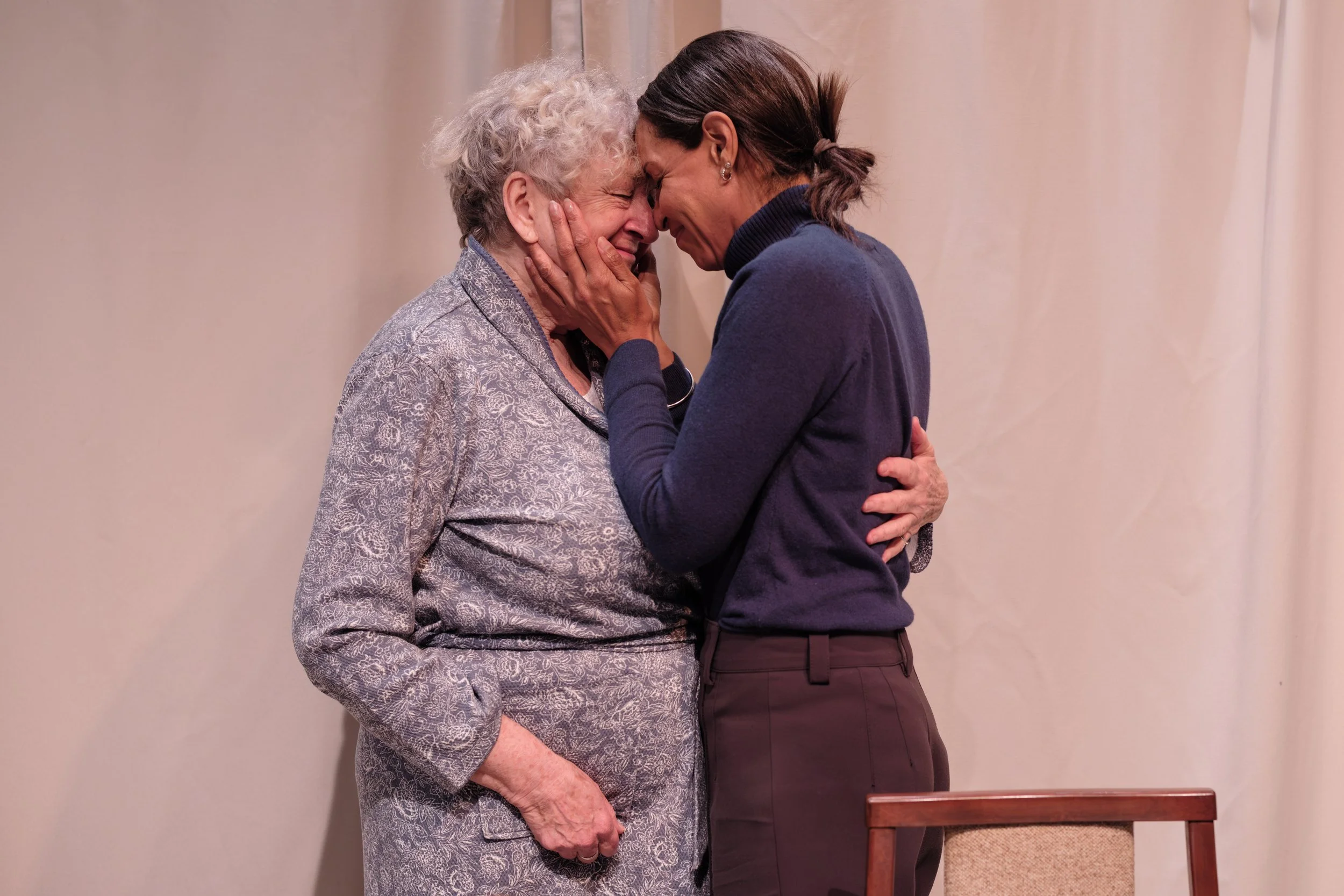 2448 MT26EF 7027 © Robert Catto.jpeg