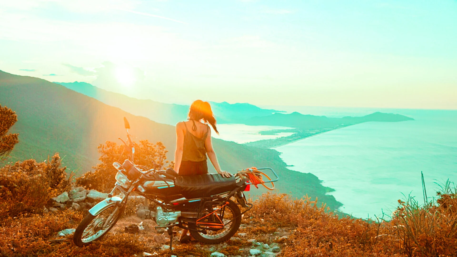 HOW TO AFFORD A YEAR+ OF TRAVELING