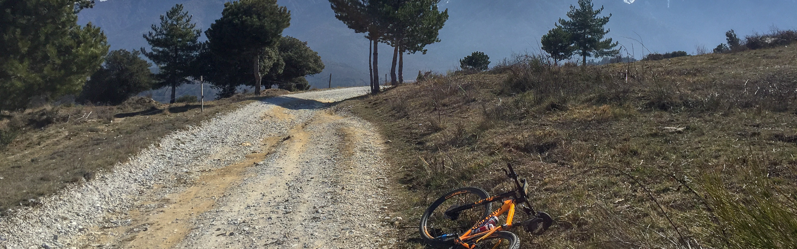 John's bike near Vernet on gravel road-1.jpg