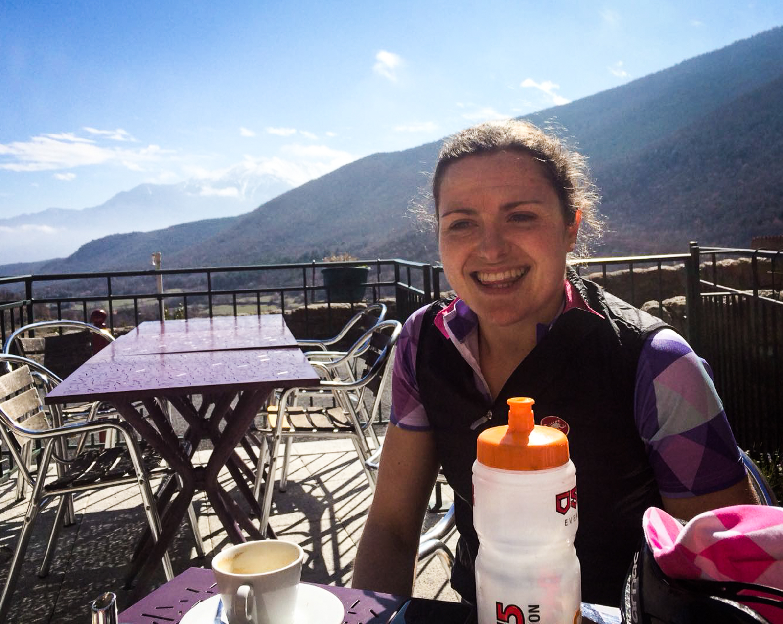 Helena at cafe-1.jpg