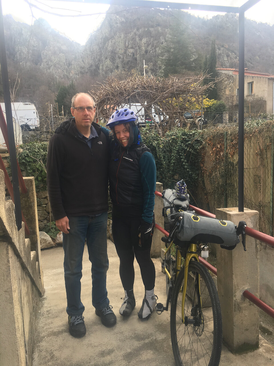 Jenny arrived at our house on her bike in trainers unclipped into her pedals having spent the night in the cold snow with little sleep stating she just couldn’t face taking her shoes off and clipping in before setting off…