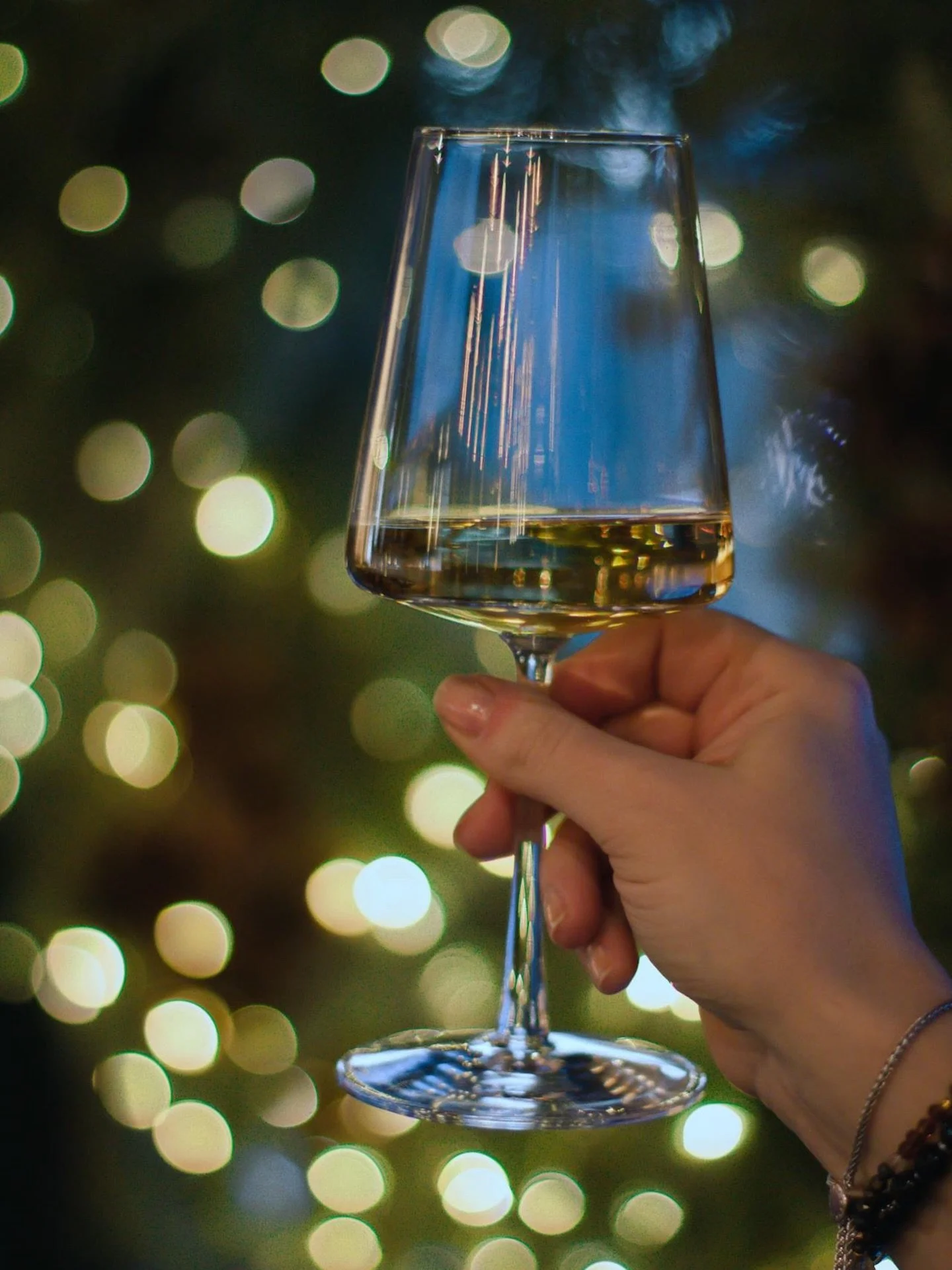 Heute d&uuml;rfen wir euch beim Christkindlmarkt am Steinertor willkommen hei&szlig;en! 🍷 Besucht uns in der Winzerh&uuml;tte und genie&szlig;t unsere Weine im Lichterglanz der Vorweihnachtszeit. ✨ Wir freuen uns auf euch! 

📅 Samstag, 13.12.2025
⏰