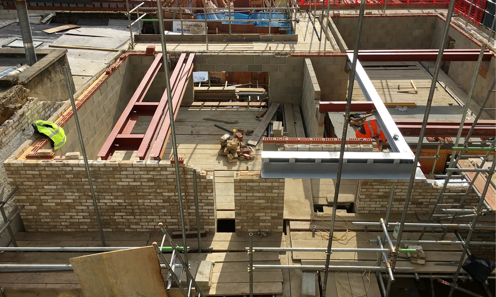 Mina Road House Steels