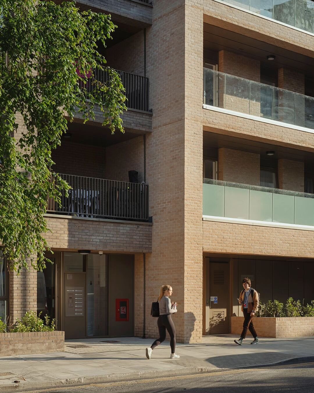 Newly completed Telfer House provides 38 well-designed, high-quality, and more sustainable dual aspect apartments for existing and new Islington residents&nbsp;replacing a life-expired 1960s low-rise residential block.

Telfer House is a contemporary