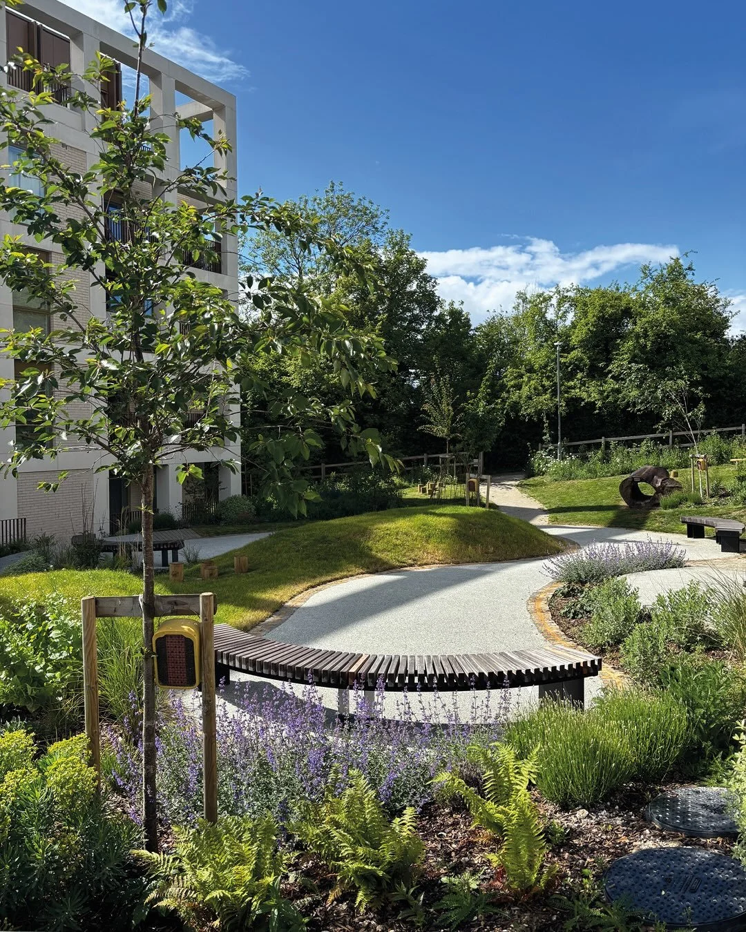 Yesterday we welcomed the Housing Design Awards judges (all 29 of them!) to Mountbatten View, Hemel Hempstead. Thank you to David Barrett and Ian Johnson, Dacorum Borough Council who hosted the visit and arranged for two residents to share their home
