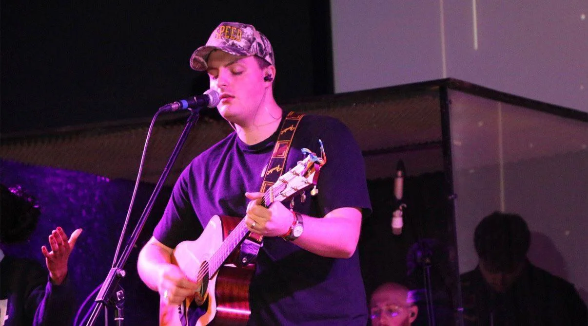 Midweek is TONIGHT! 🙌

We can&rsquo;t wait to see YOU tonight at 7:15pm! Midweek is a great opportunity for us to all fellowship, worship, &amp; grow in the Word together. Invite a friend and join us in person or online.