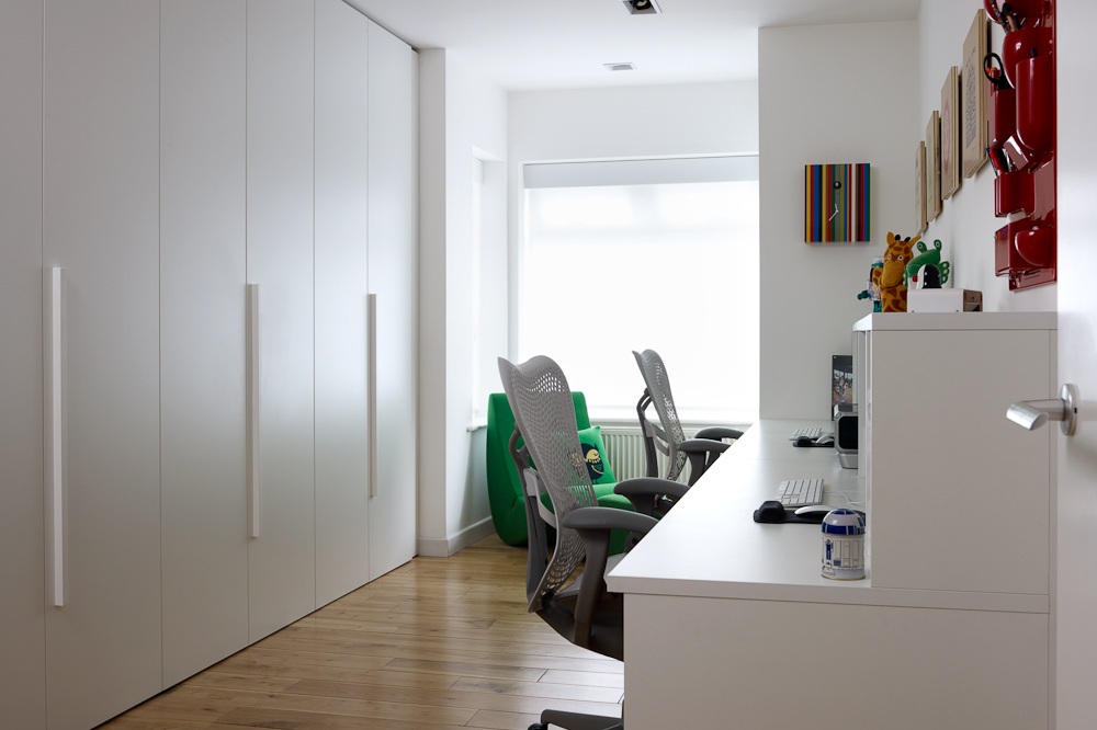 smart bespoke home office for two
