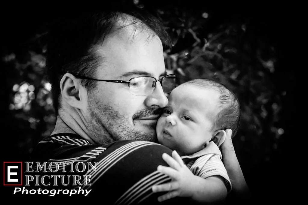 Stunning Covid compliant newborn shoots are in full swing and still just £15!