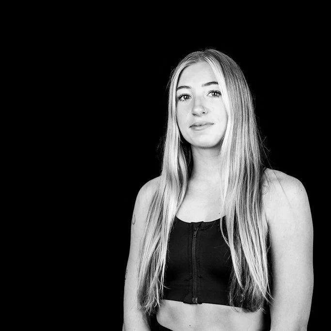 We had the great pleasure of Lauren from @lauren_stunts  joining us in to the studio for some headshots to progress per portfolio as a stuntwoman!