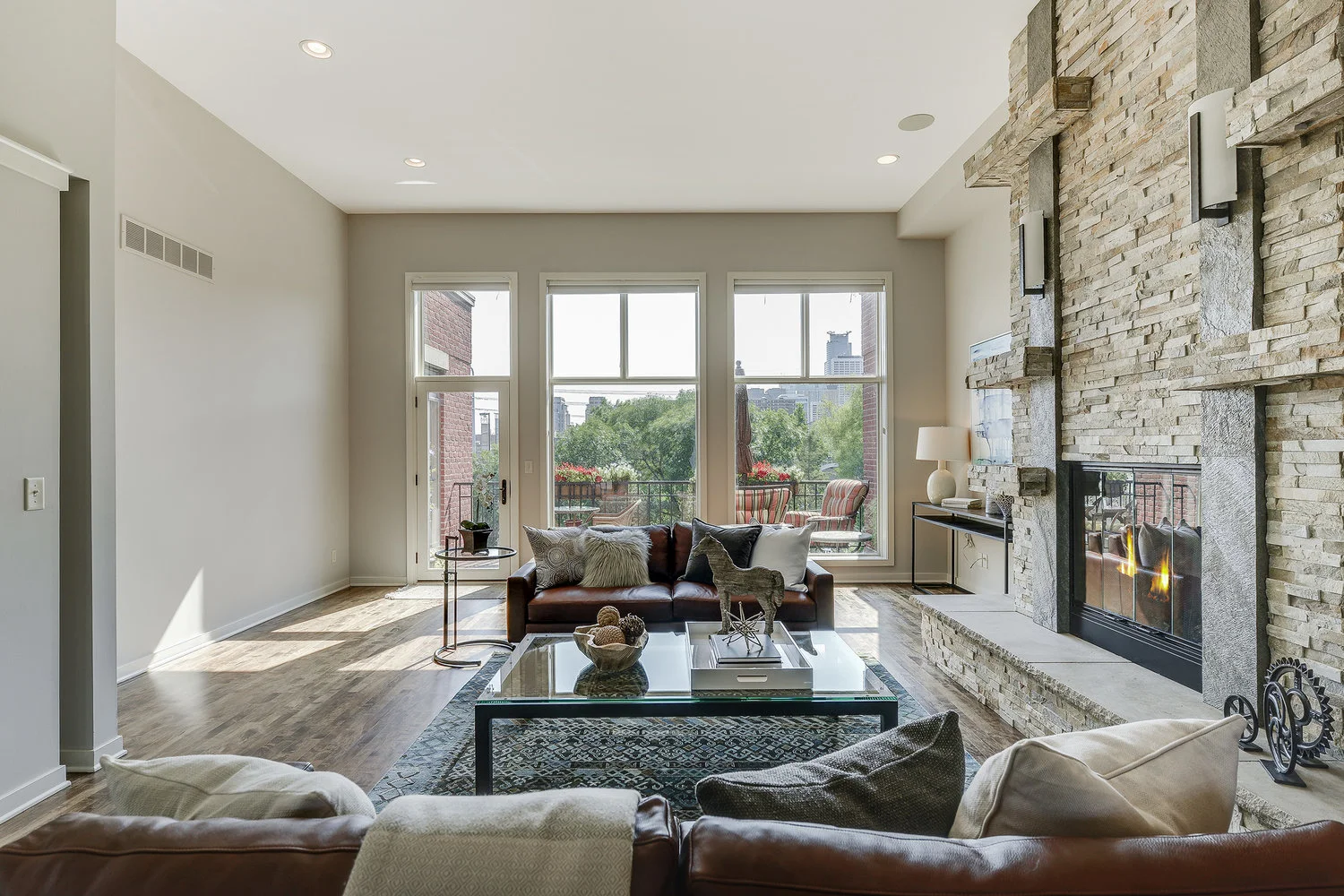 Lourdes Square | 194 Bank St | Northeast | $1,749,000