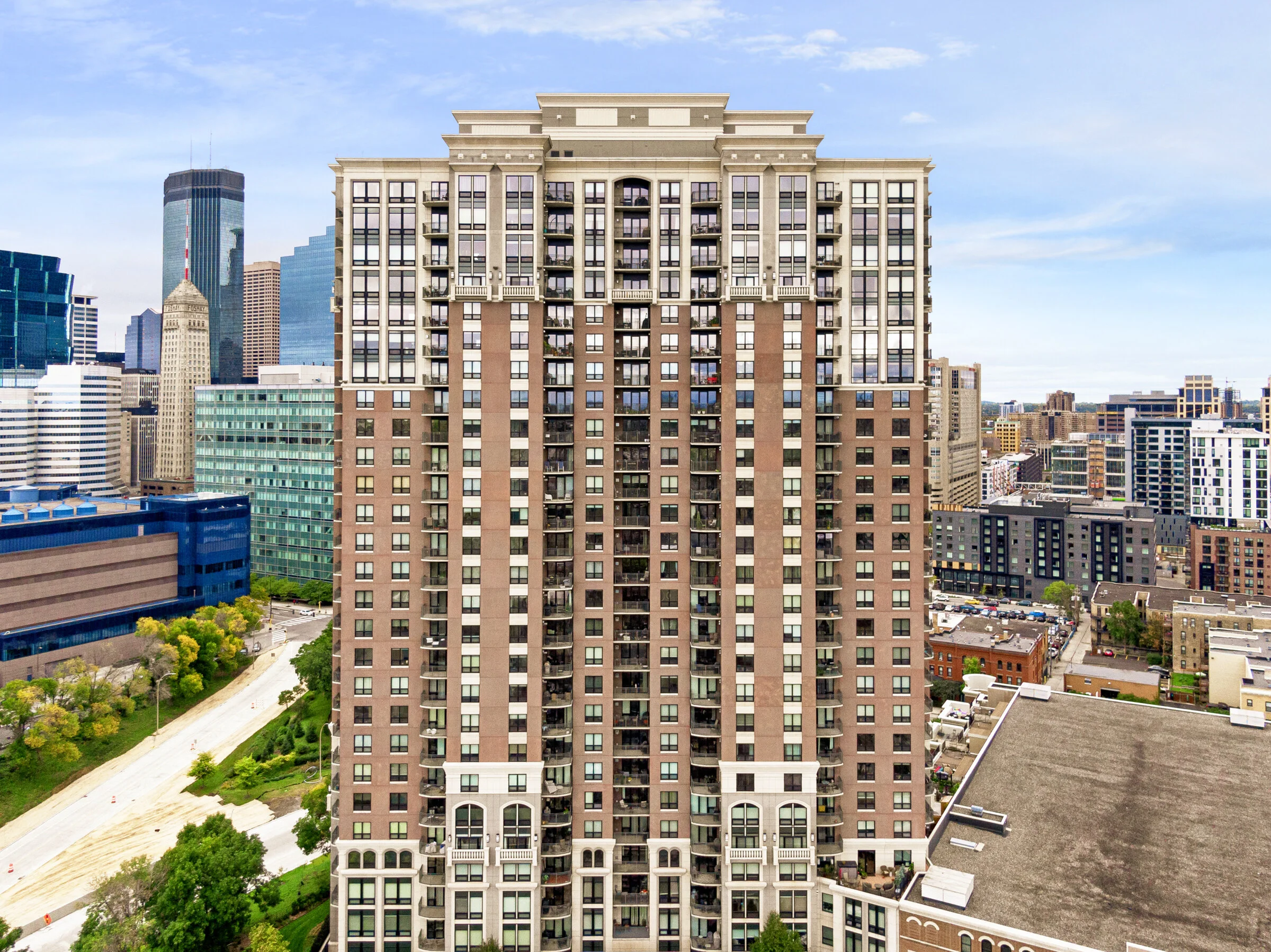 Grant Park Condos 903 Elliot Park 260,000 Pending — Cynthia