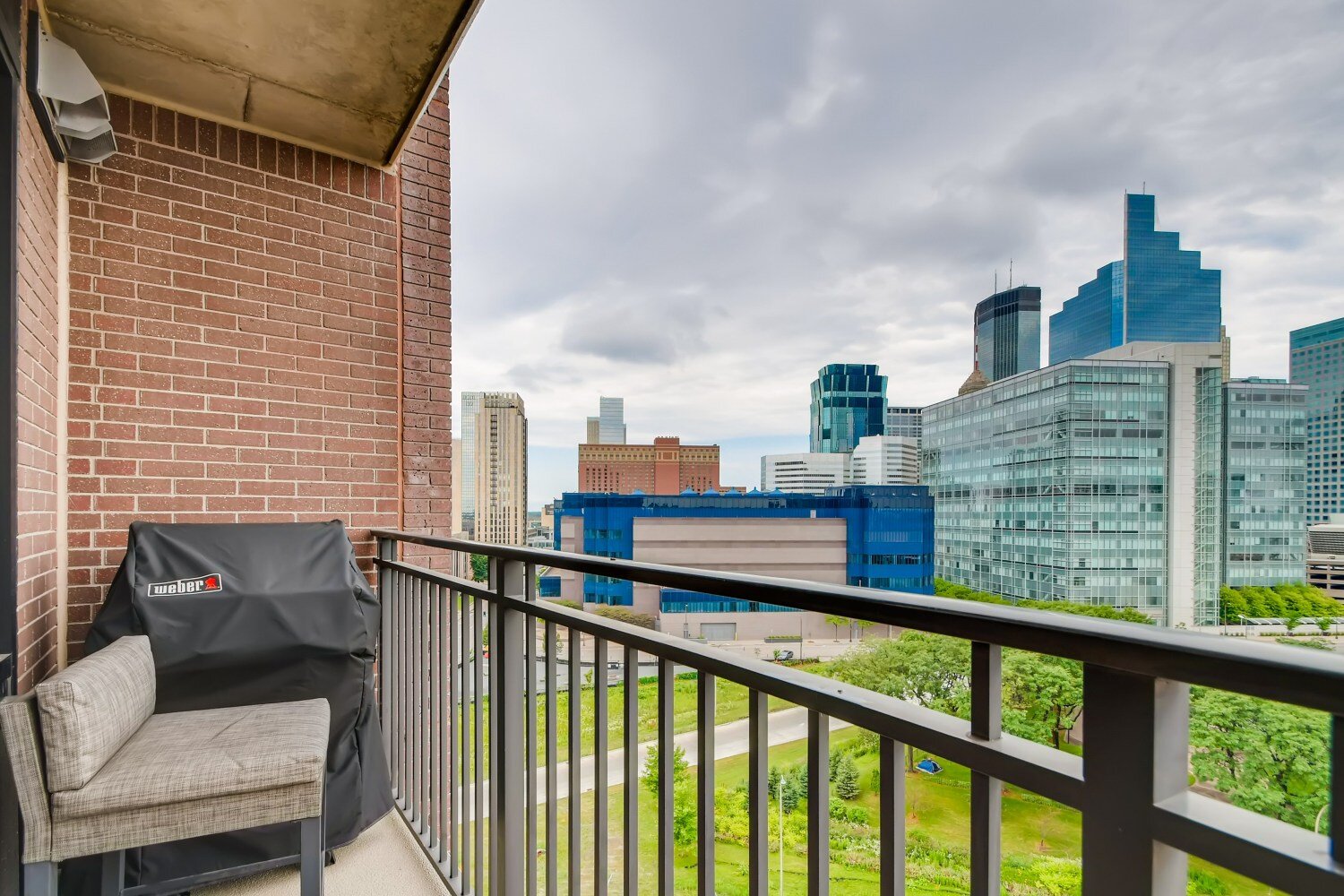 500 E Grant Street 903 Minneapolis MN - Web Quality - 025 - 35 Balcony.jpg