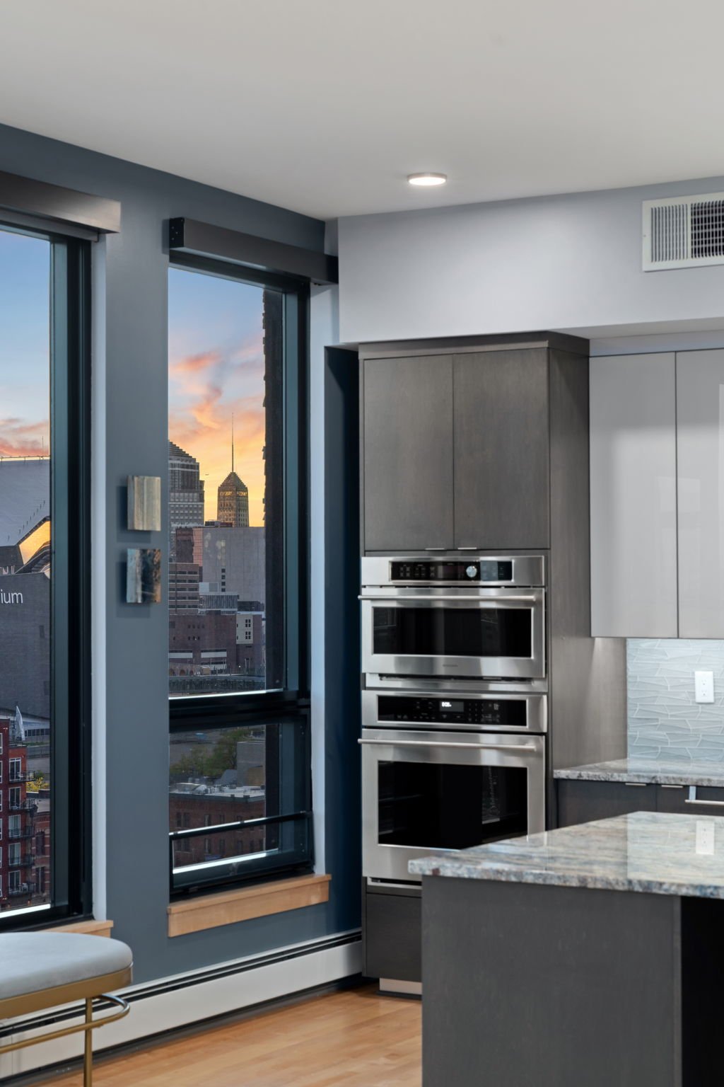 4-web-or-mls-Legacy 1201-0004.jpg
