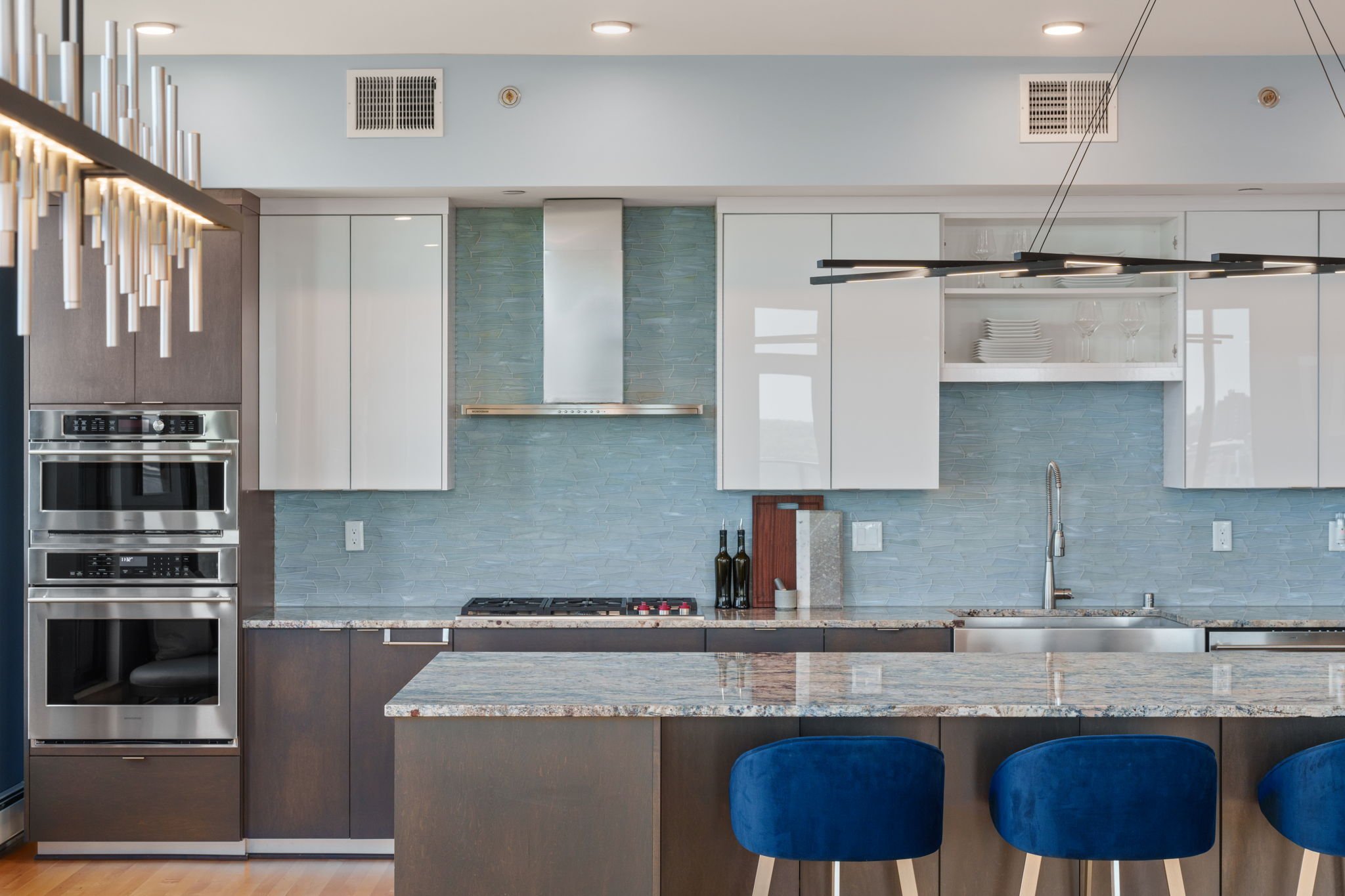 12-web-or-mls-Legacy 1201-0012.jpg