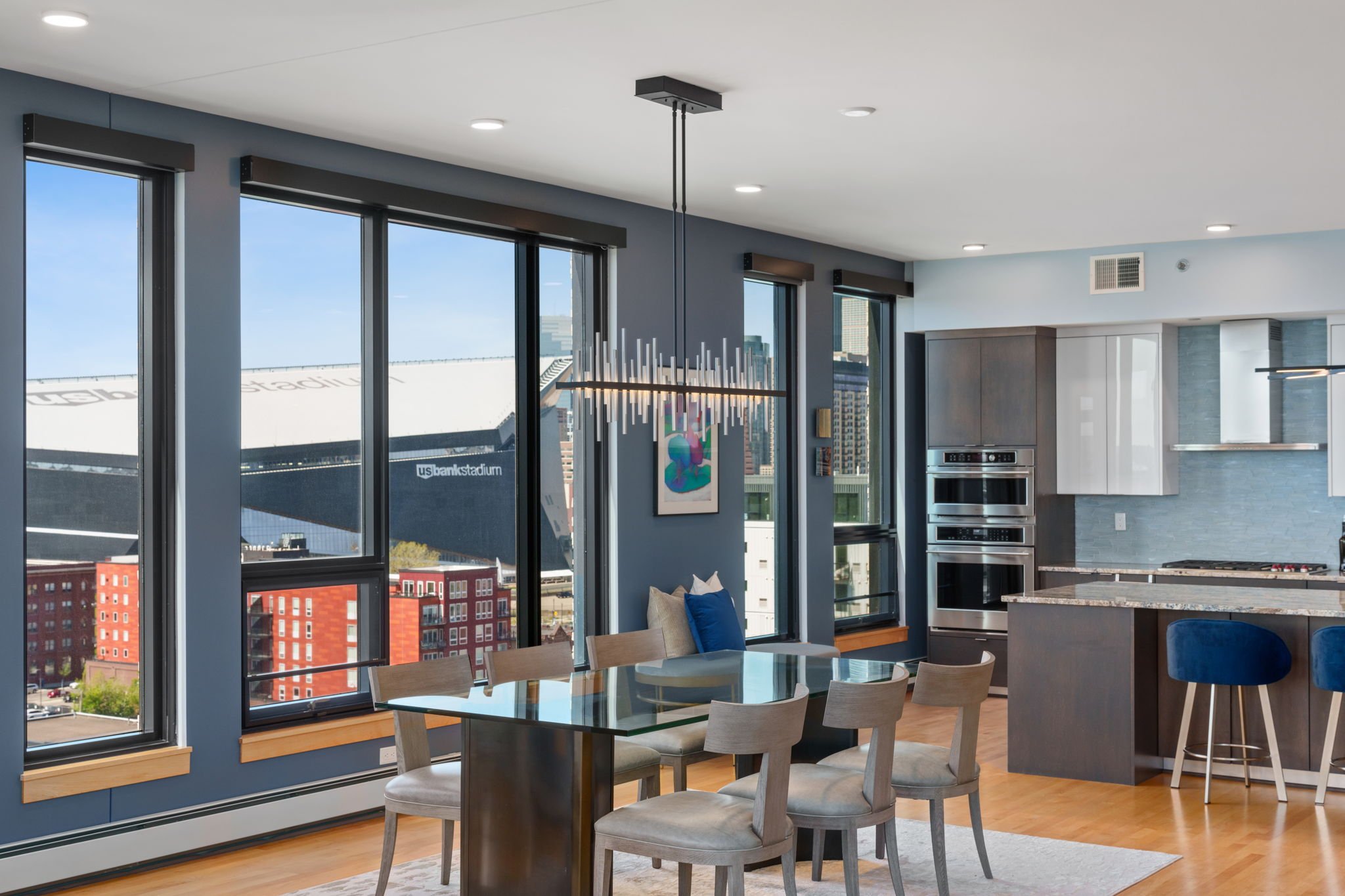 13-web-or-mls-Legacy 1201-0013.jpg