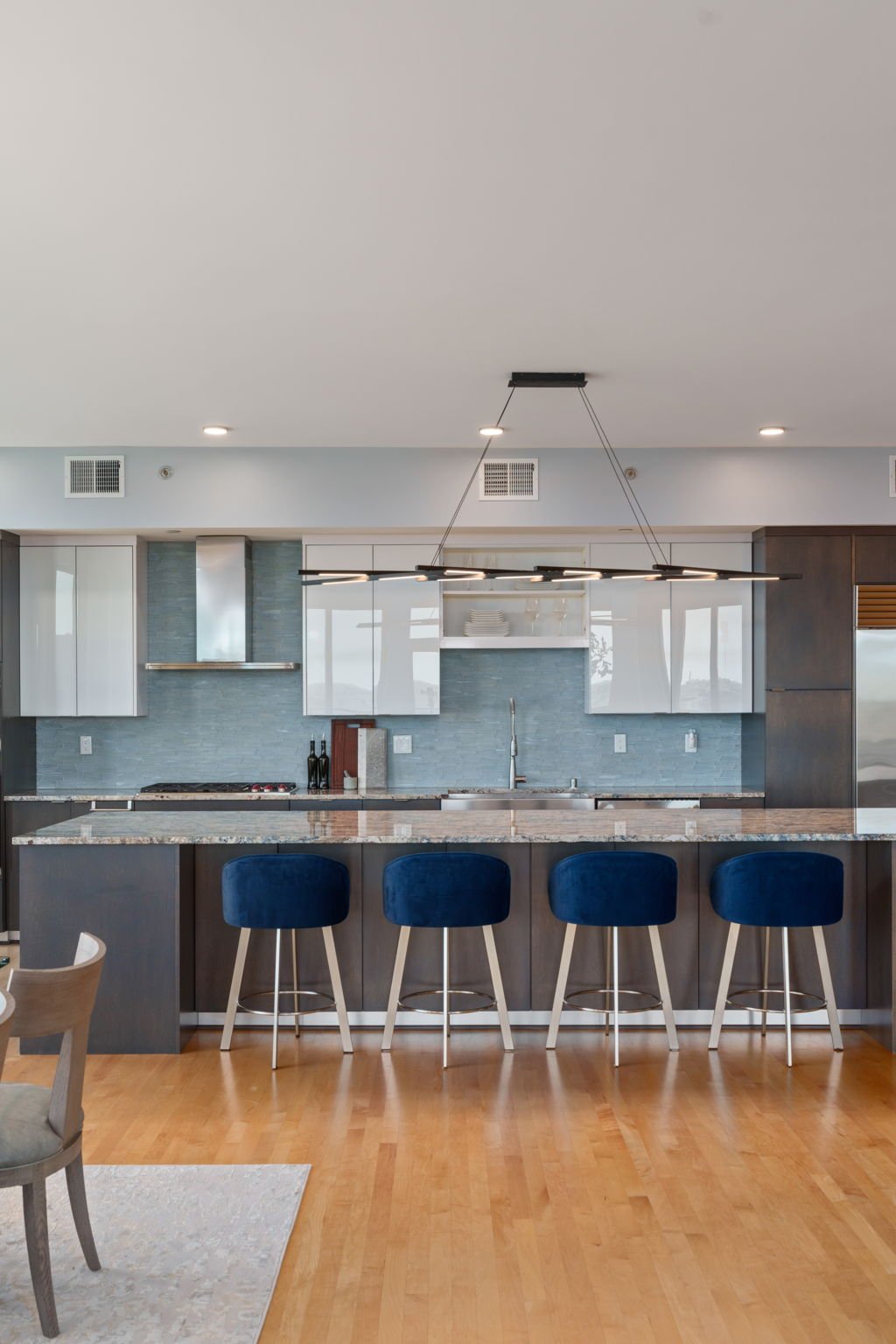 18-web-or-mls-Legacy 1201-0018.jpg