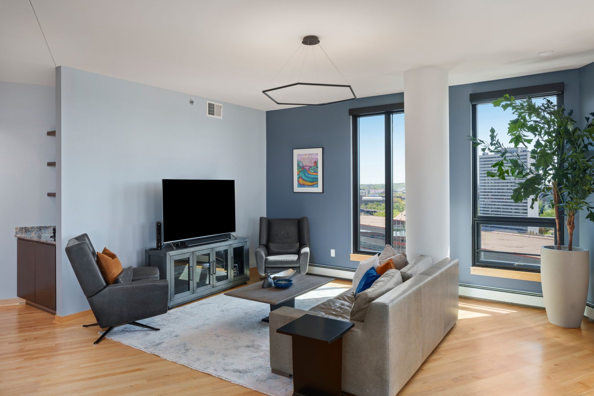 20-web-or-mls-Legacy 1201-0020.jpg