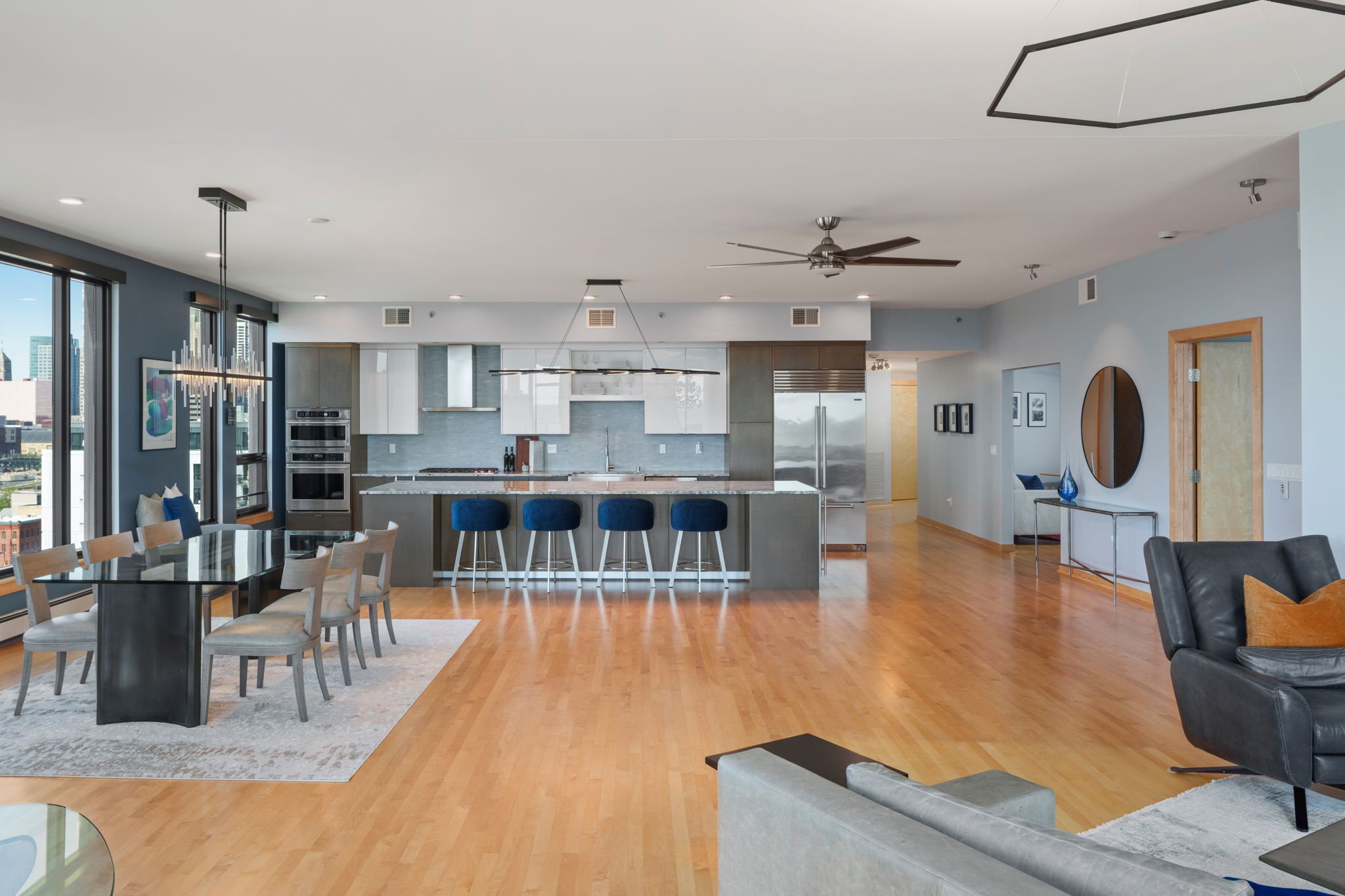 22-web-or-mls-Legacy 1201-0022.jpg