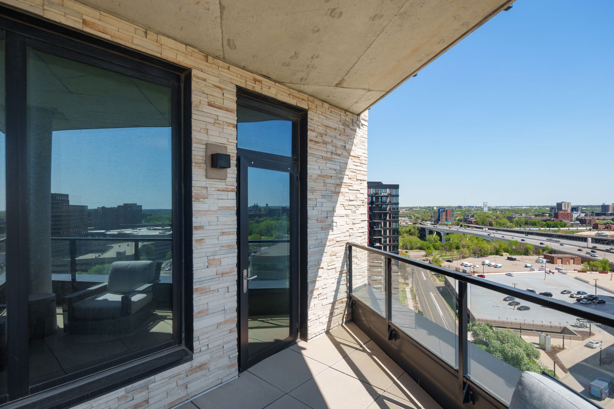 43-web-or-mls-Legacy 1201-0043.jpg