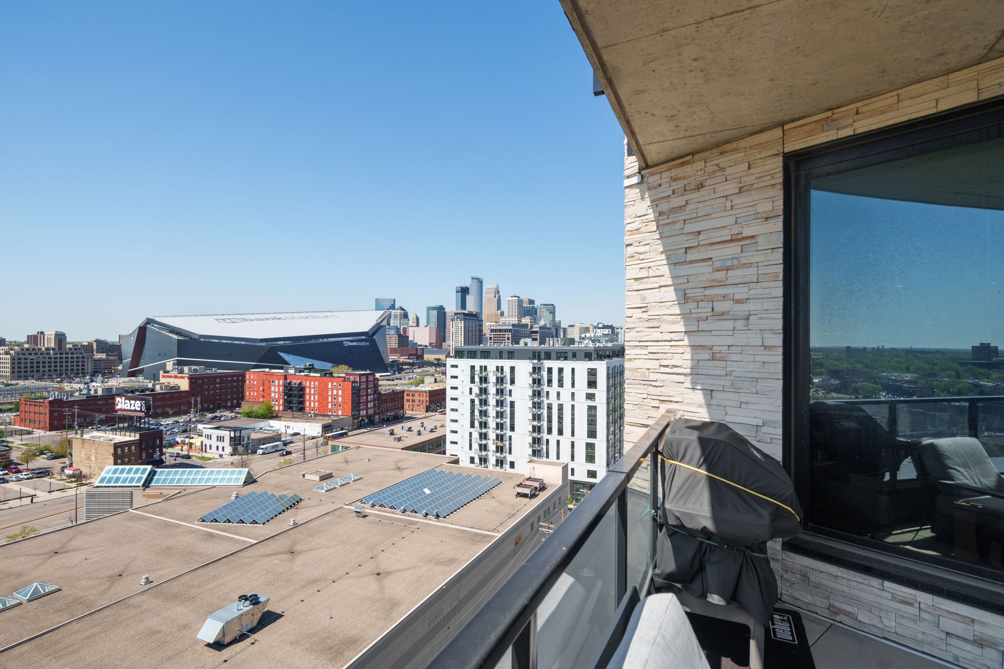 44-web-or-mls-Legacy 1201-0044.jpg