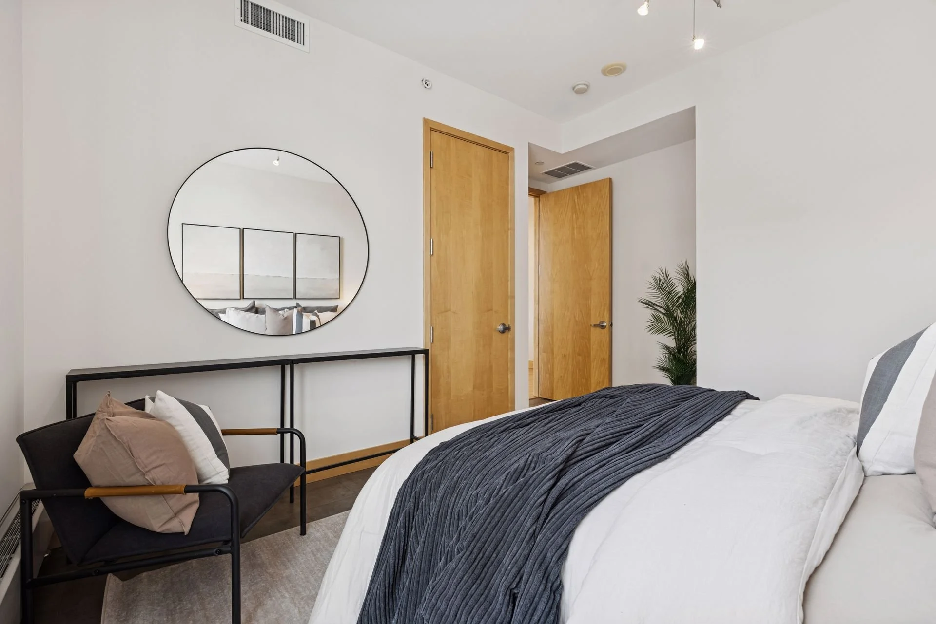 222 2nd St SE 704 - Spacecrafting - 0026.jpg