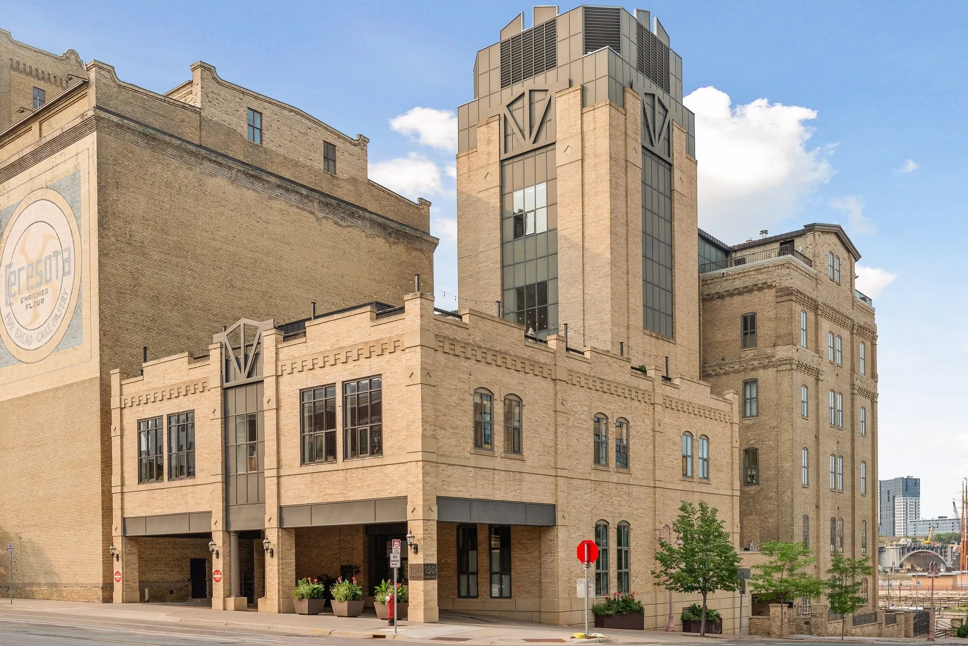 150 Portland Ave 304 - Spacecrafting - 0052.jpg