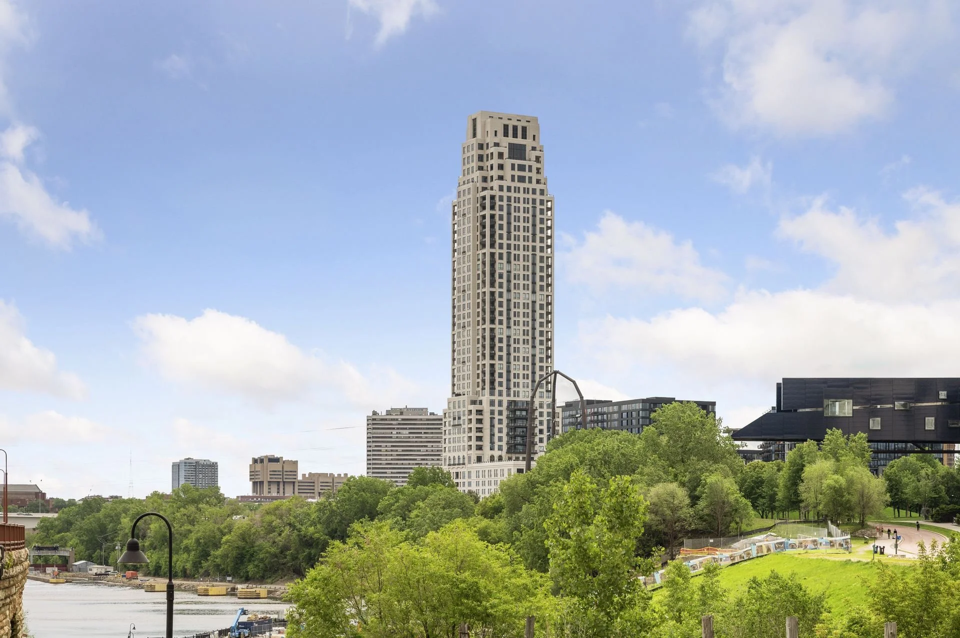 1111 W River Pkwy 21B - Spacecrafting - 0051.jpg