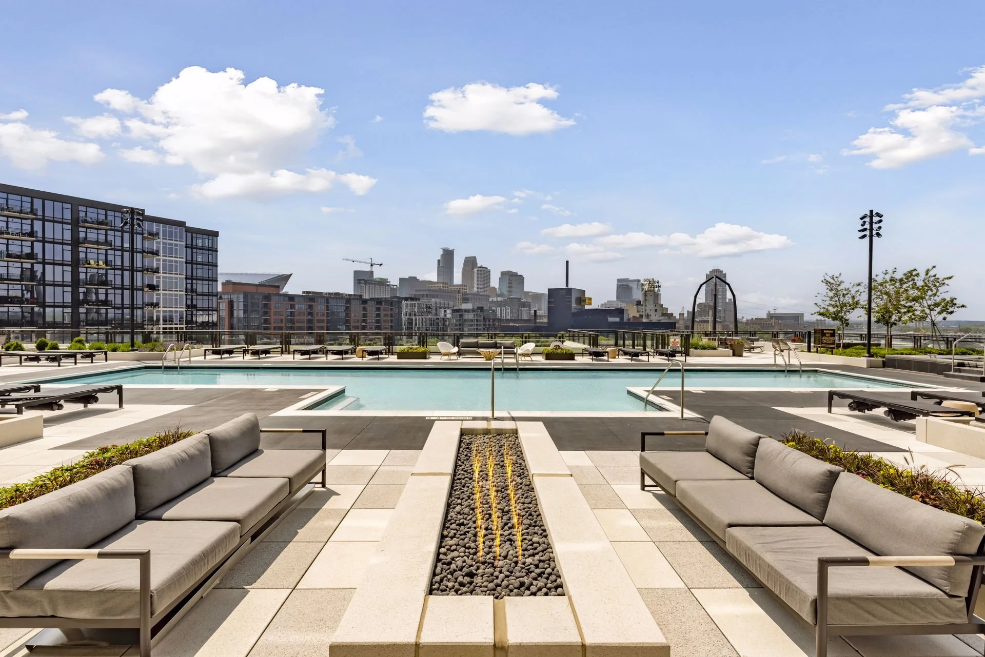 1111 W River Pkwy 21B - Spacecrafting - 0087.jpg