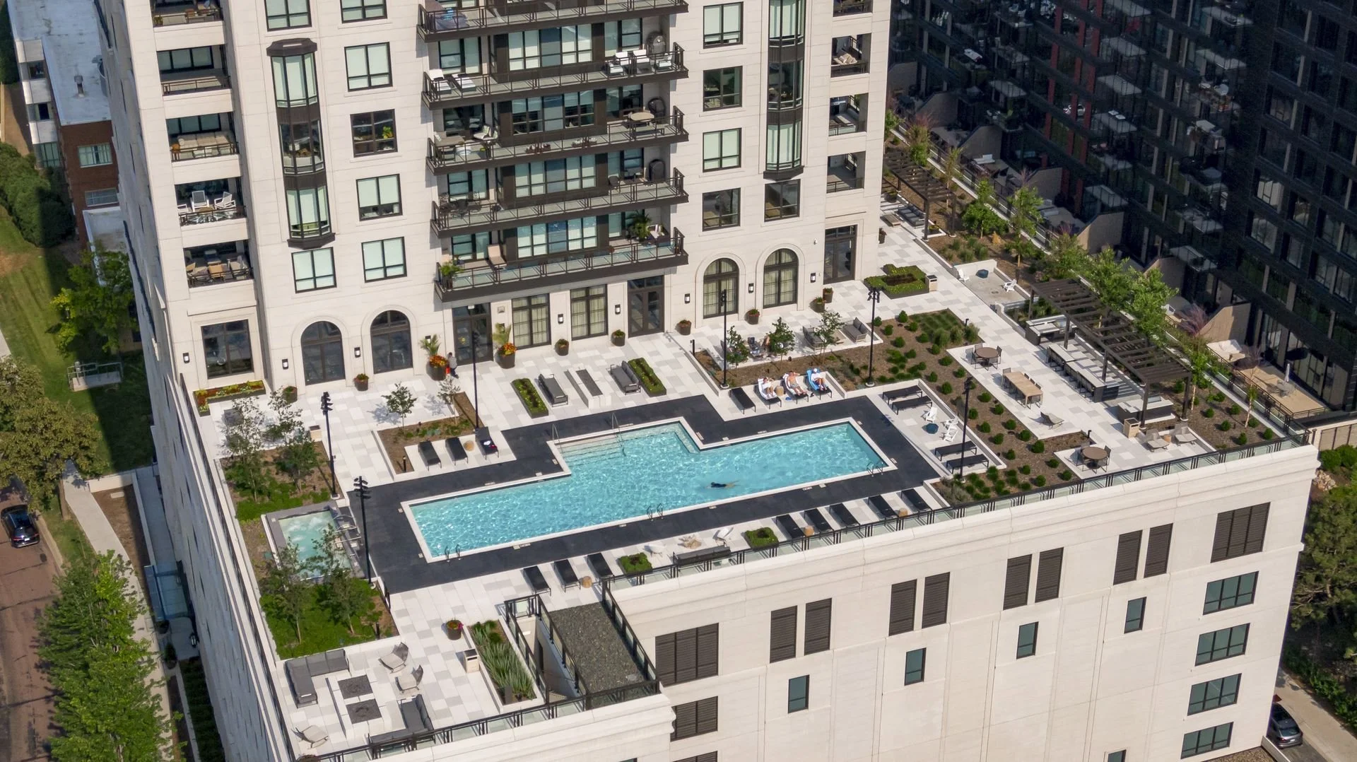 1111 W River Pkwy 21B - Spacecrafting - 0089.jpg