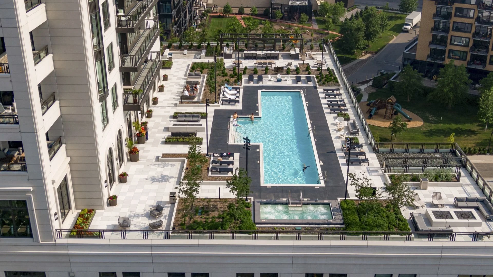 1111 W River Pkwy 21B - Spacecrafting - 0091.jpg