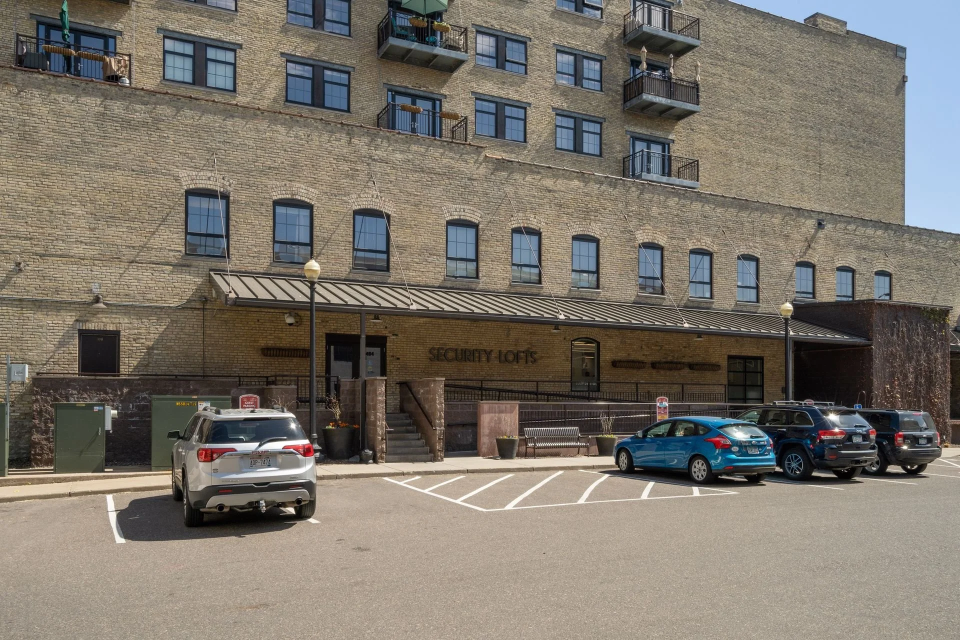 404 Washington Ave N - Spacecrafting - 0003.jpg