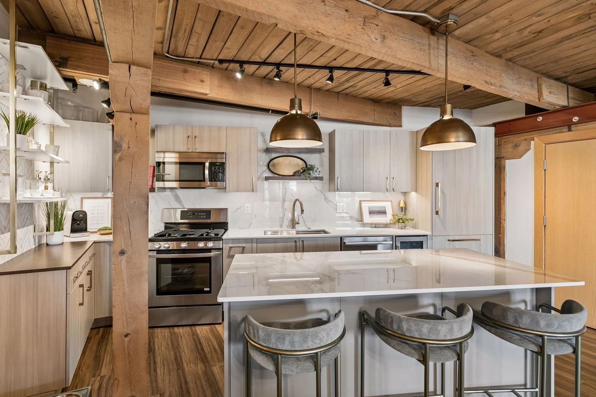 404 Washington Ave N - Spacecrafting - 0022.jpg